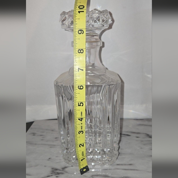 Vintage Diamond Cut Crystal Decanter with Diamond Cut Topper - Picture 2 of 6